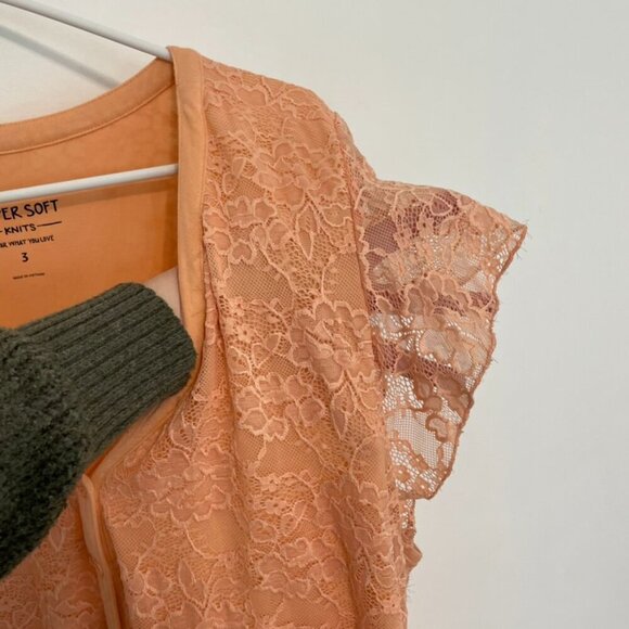 TORRID 3 Plus Size Super Soft V-Neck Lace Bodice Tiered Babydoll Top Peach Boho - Picture 6 of 16